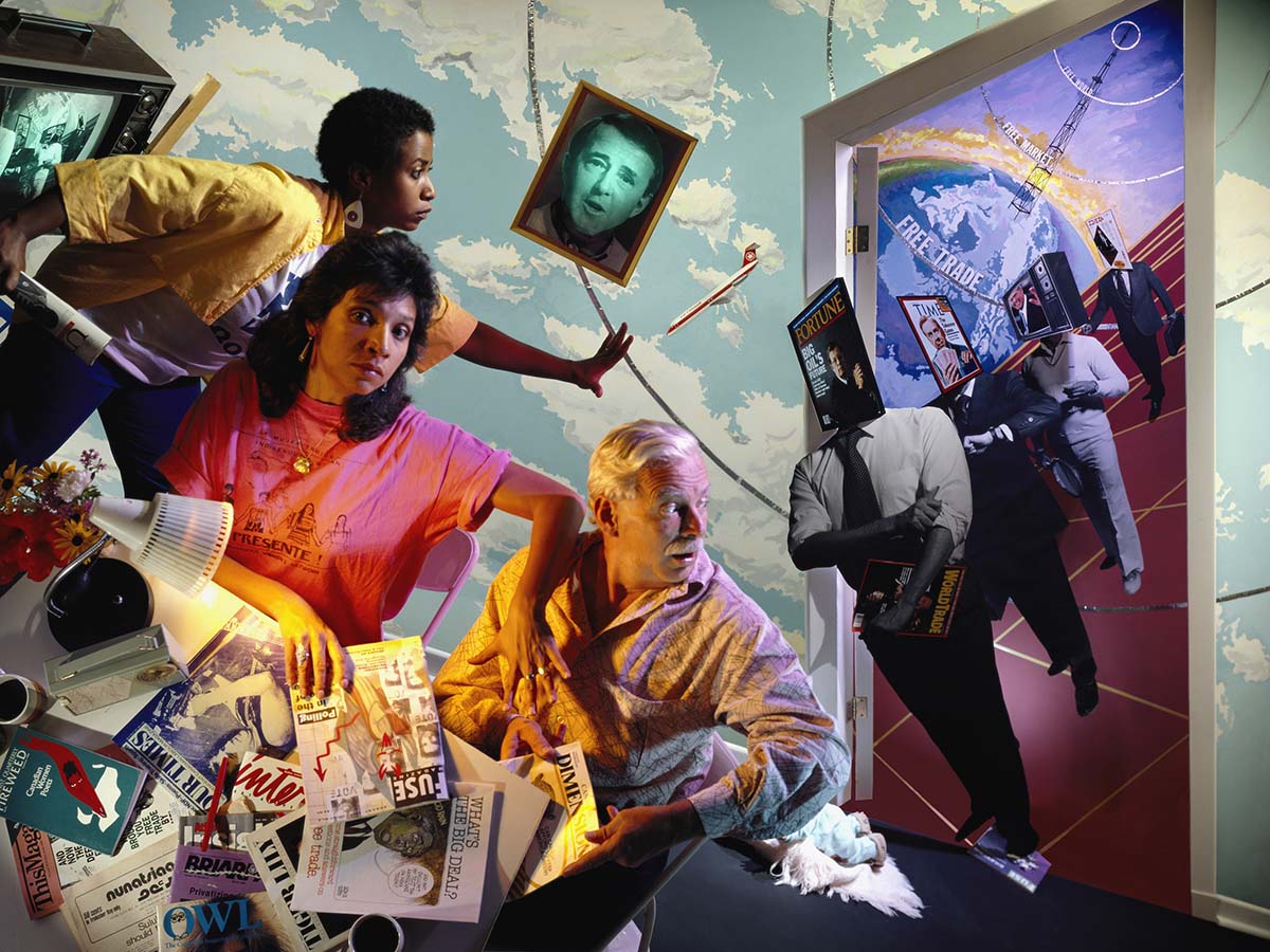 Photo-montage coloré montrant trois personnes entourées d’éléments disparates sous le thème du libre-échange.  