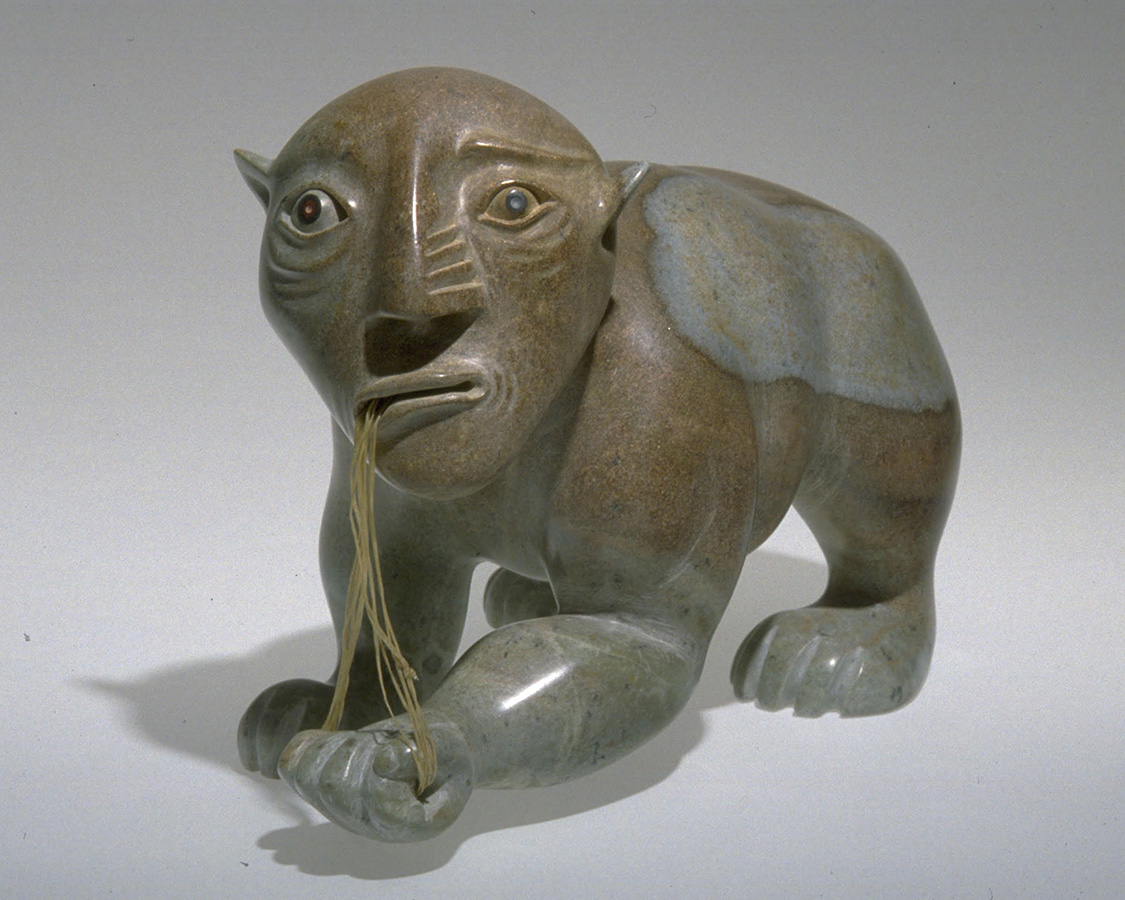 Sculpture en pierre à savon représentant une créature mythique. 